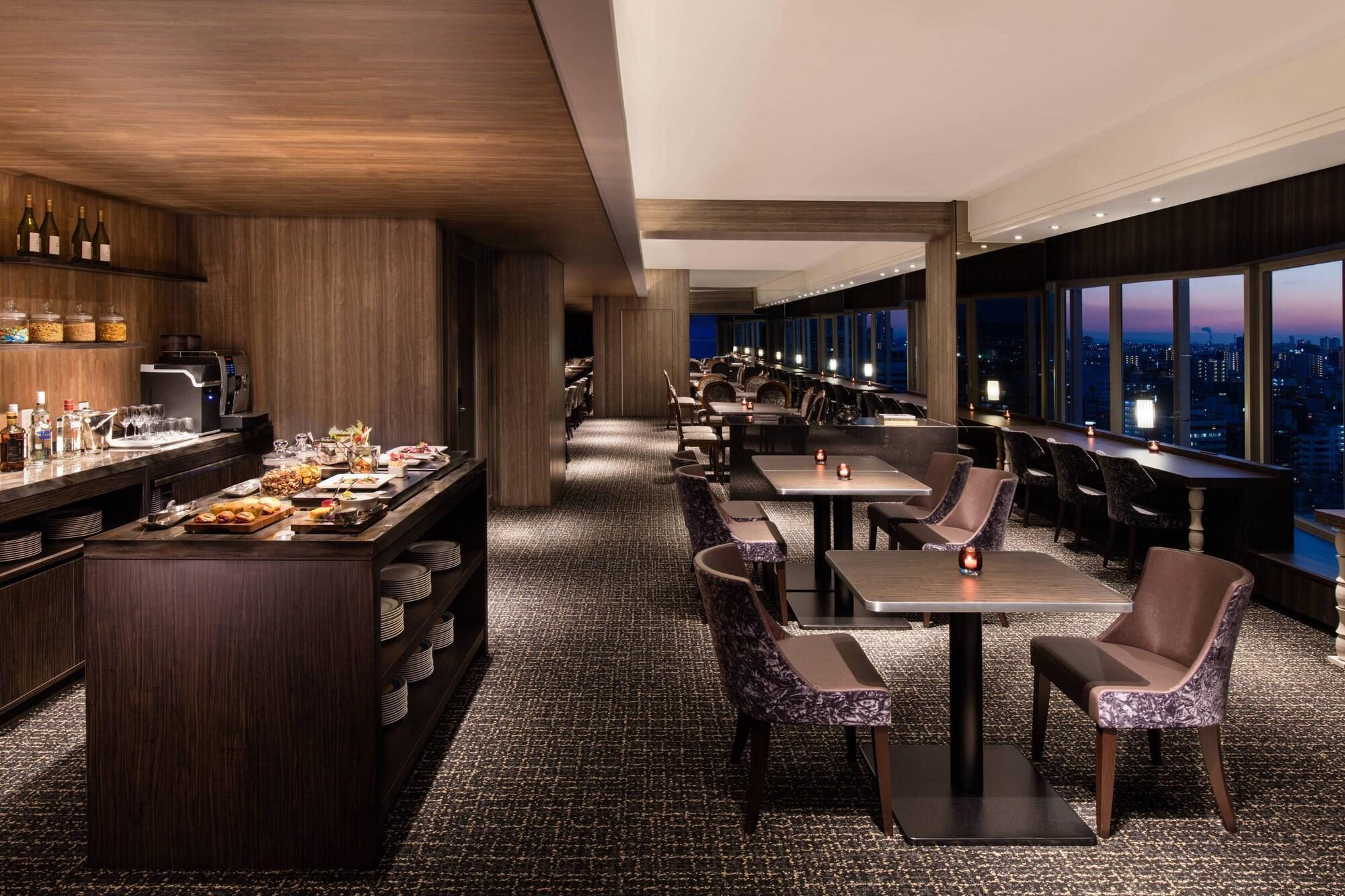 Courtyard By Marriott Shin-Osaka Station Hotel Kültér fotó The Lounge at Tokyo International Airport