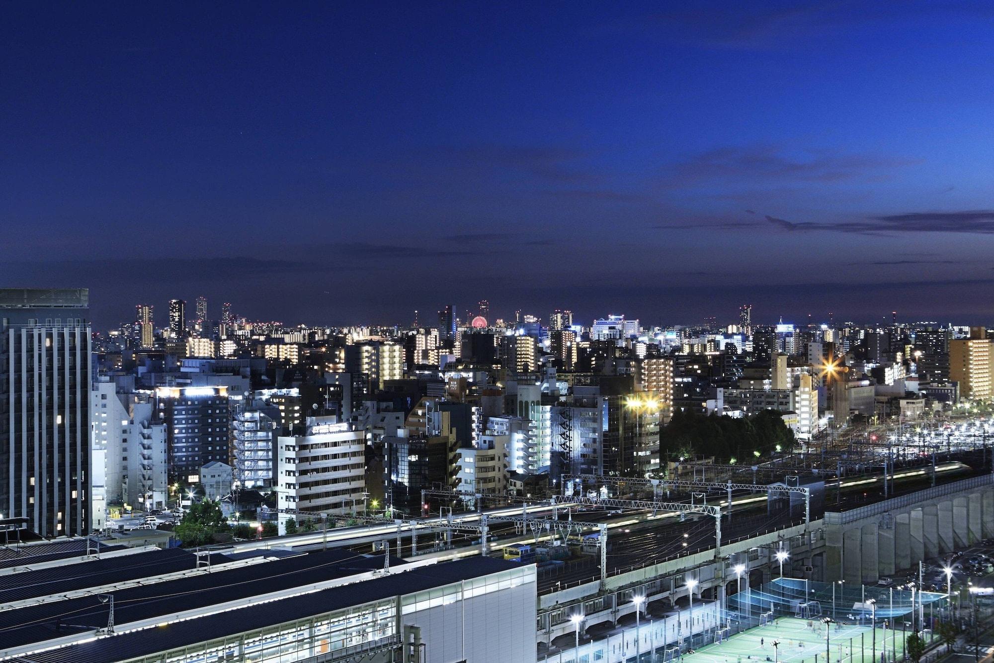 Courtyard By Marriott Shin-Osaka Station Hotel Kültér fotó View of the city at night