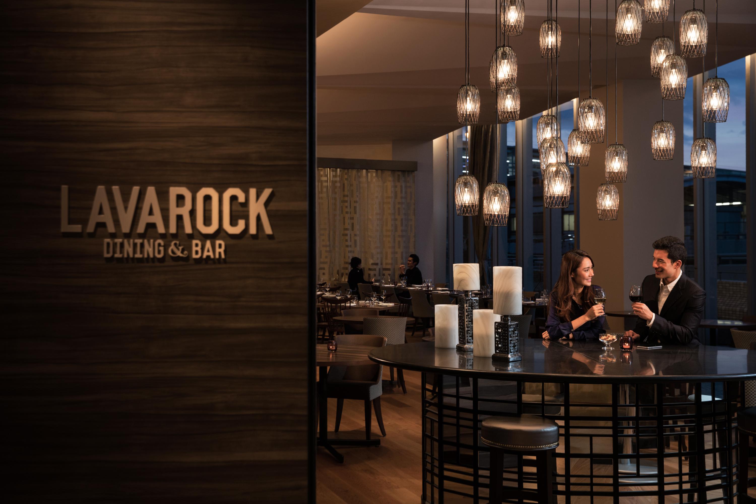 Courtyard By Marriott Shin-Osaka Station Hotel Kültér fotó Lava Rock